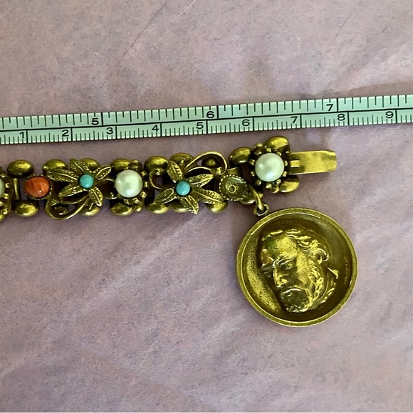 Nautical themed vintage costume bracelet. - Picture 6 of 6